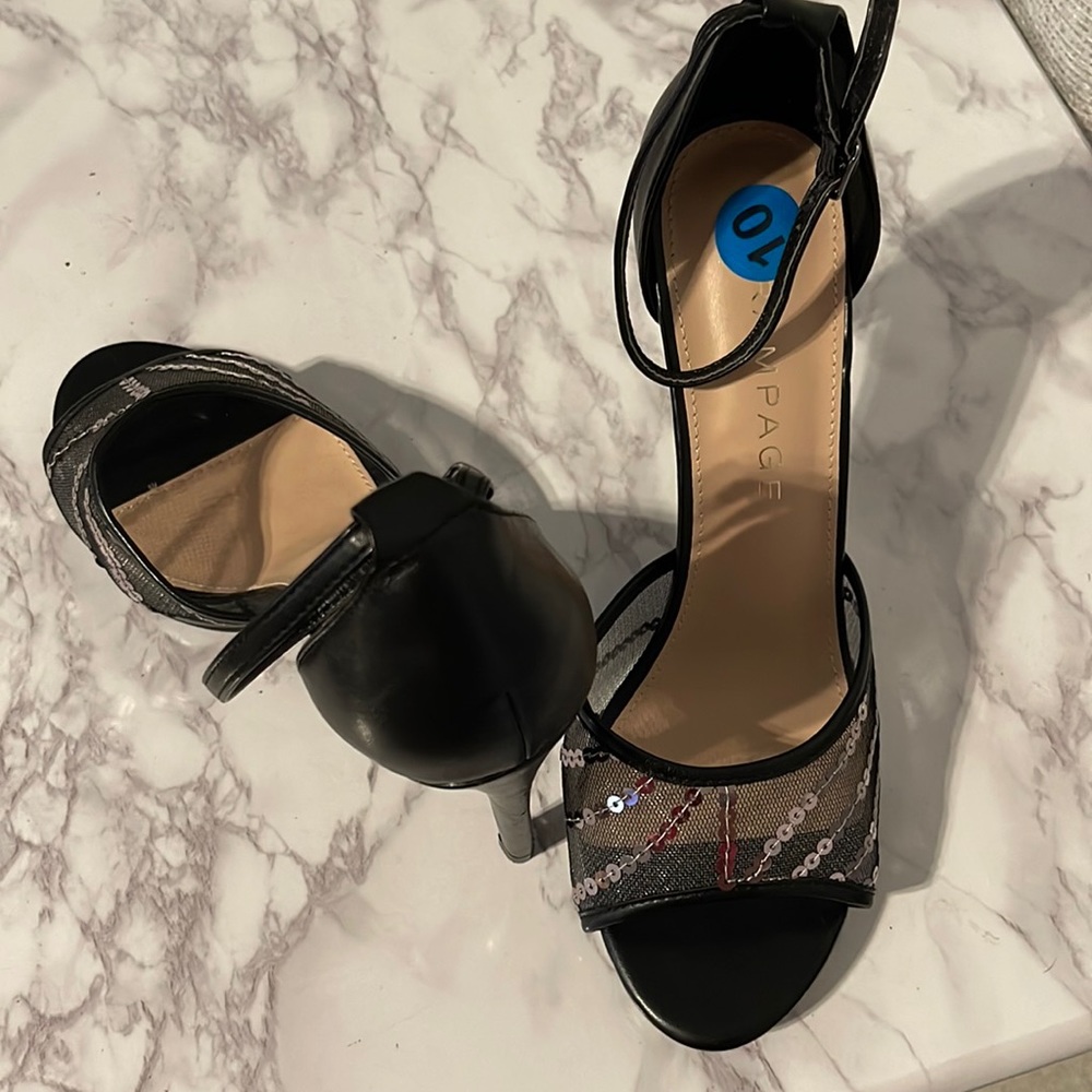 Black heals size 10